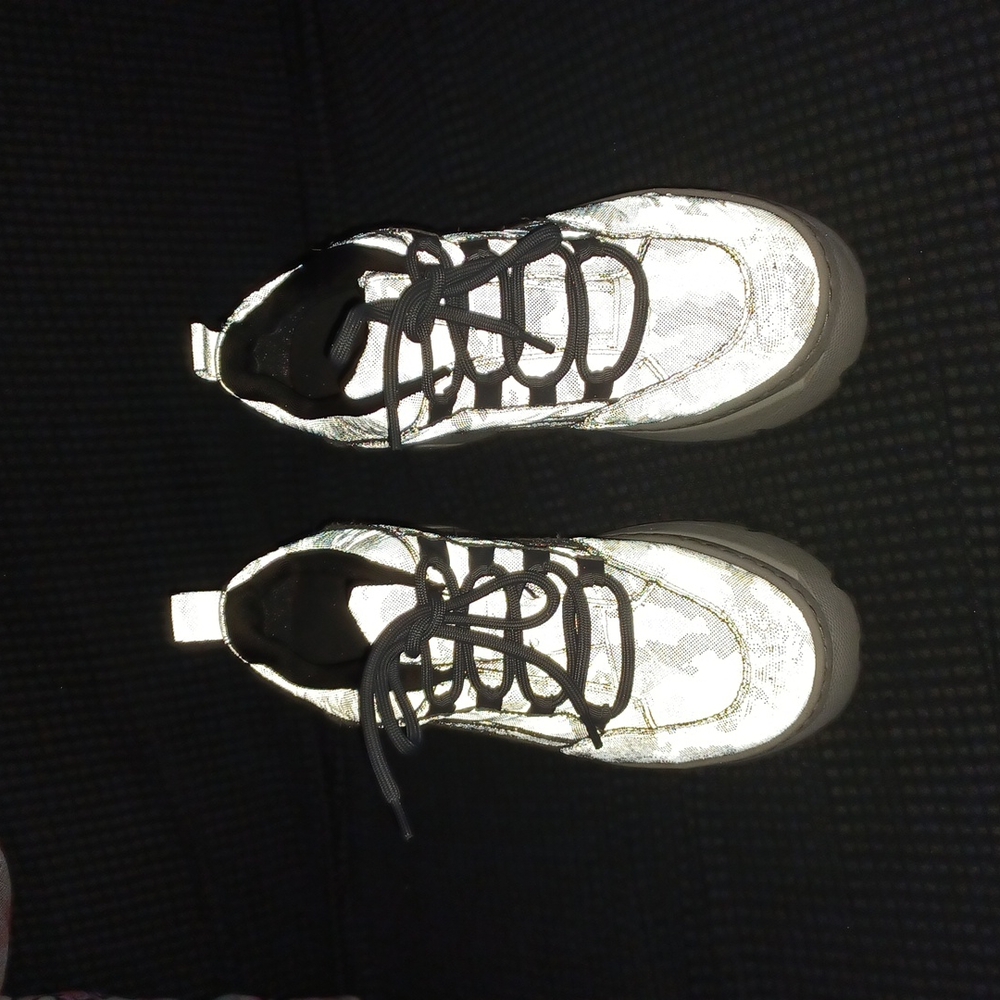Platform Sneaker - Picture 3 of 6